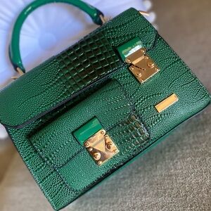 Green/Black Animal Textured Purse